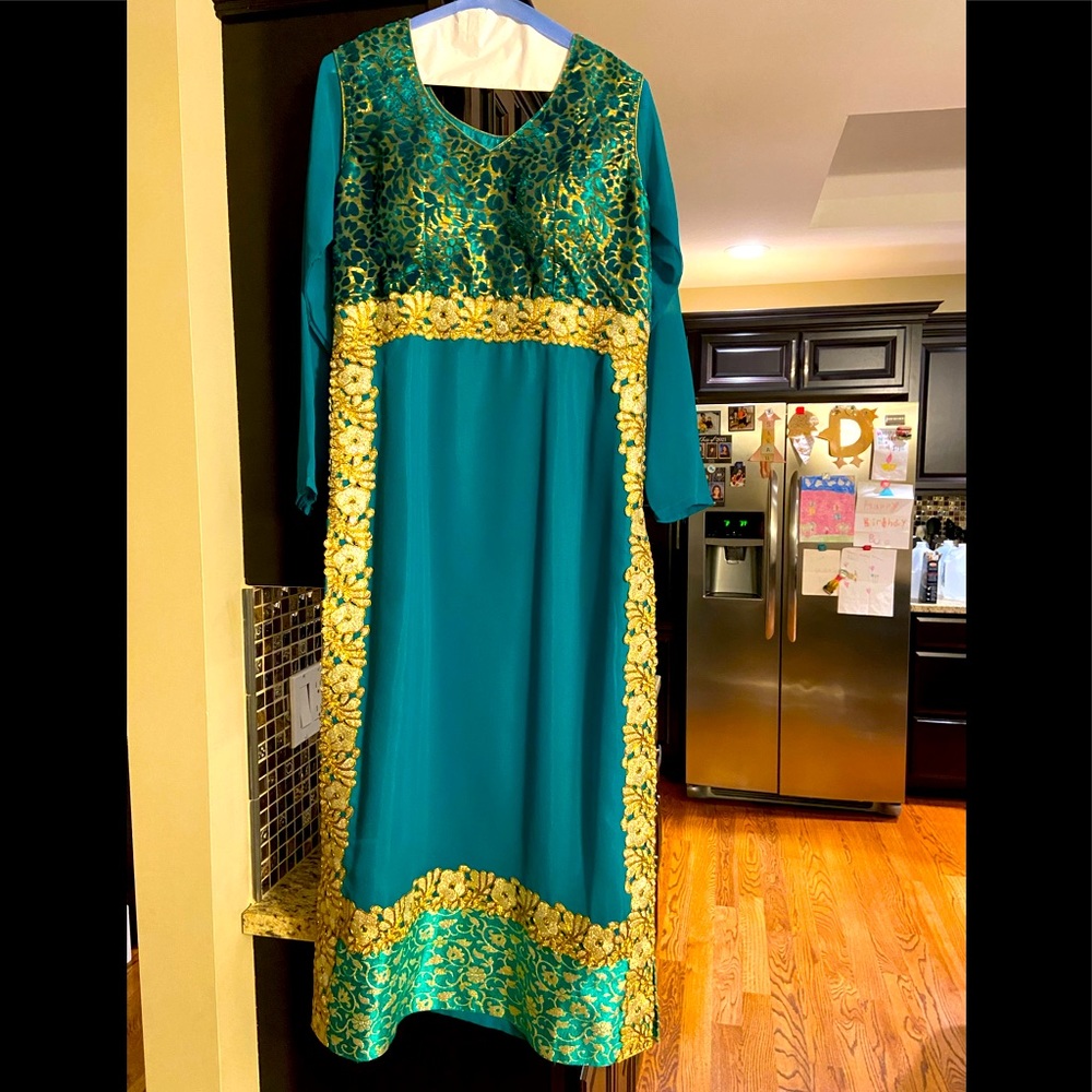 Pakistani suit